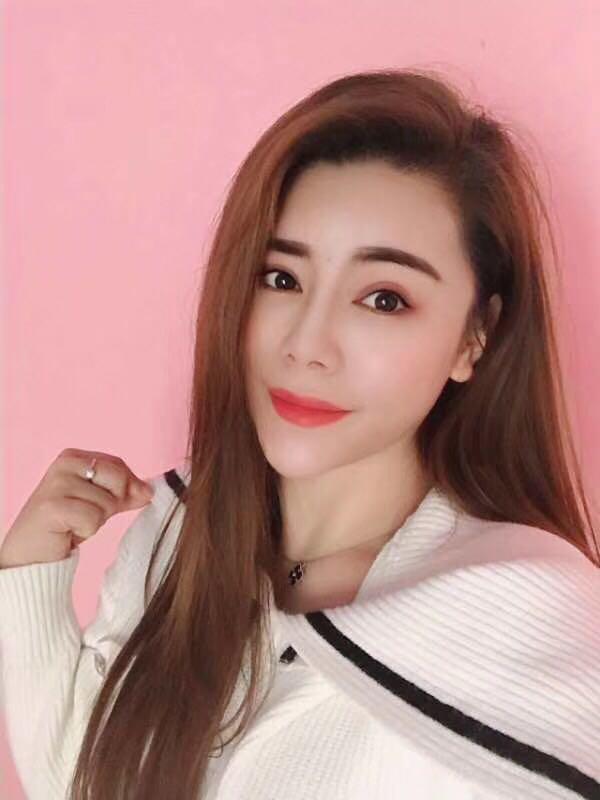 分享一个非常妖艳非常Sao的美丽少妇